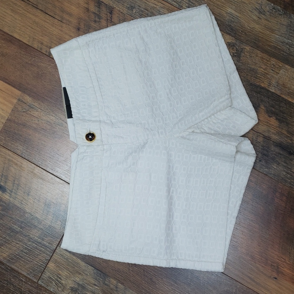 NWT Banana Republic White Textured 3.5" Shorts, Size 0